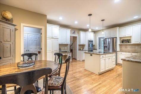 7 Pinnacle Drive Newtown CT 06470