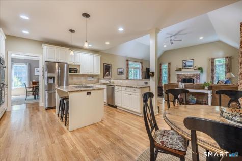 7 Pinnacle Drive Newtown CT 06470