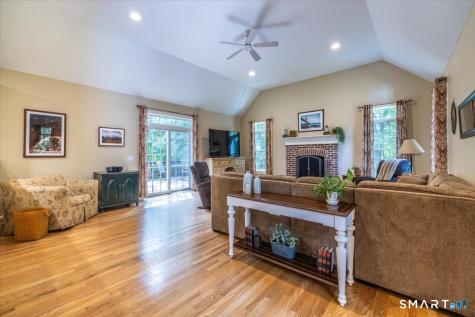 7 Pinnacle Drive Newtown CT 06470