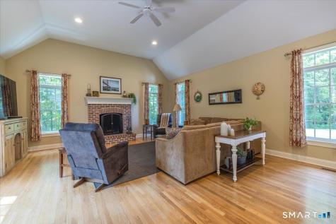 7 Pinnacle Drive Newtown CT 06470