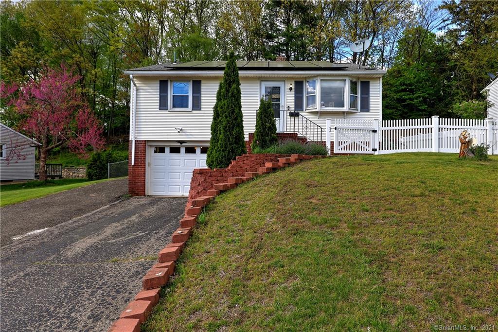 199 Pearl Lake Road Waterbury CT 06706