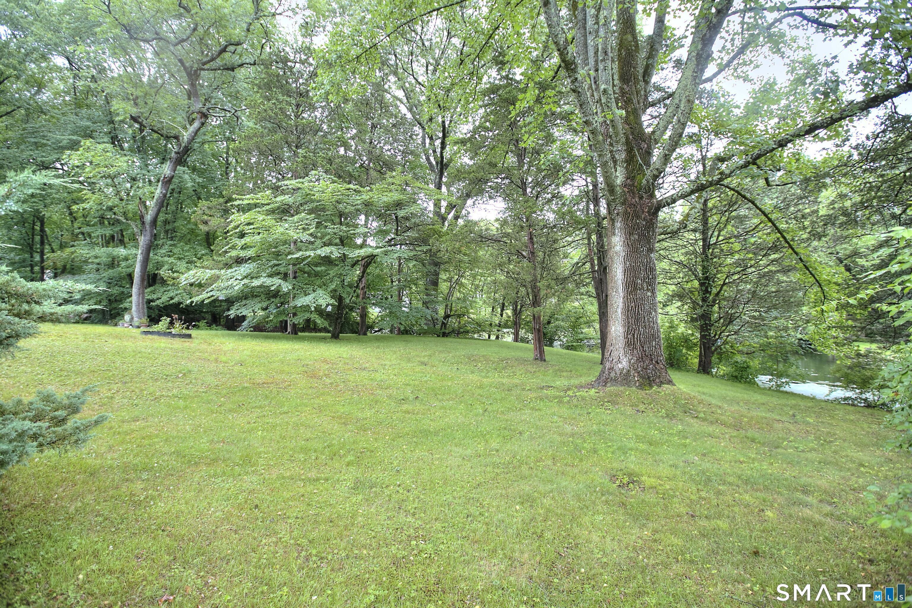 64 Russ Road Trumbull CT 06611