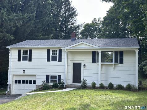 10 Indian Hill Road North Branford CT 06472
