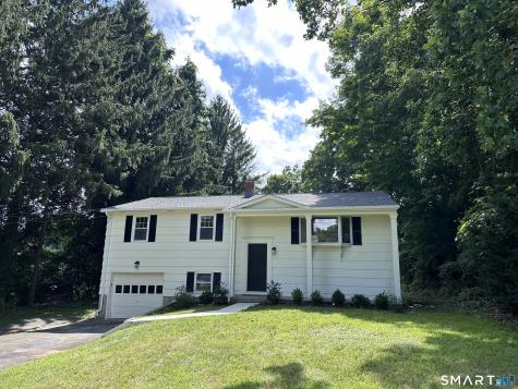 10 Indian Hill Road North Branford CT 06472