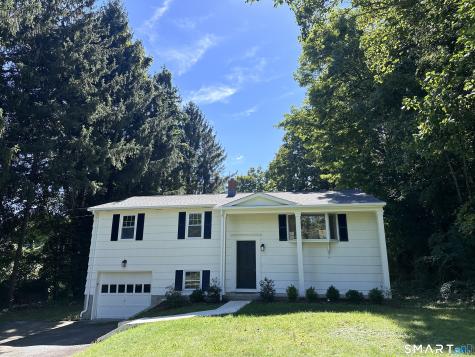 10 Indian Hill Road North Branford CT 06472