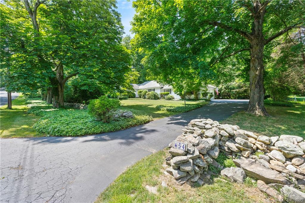 454 Verna Hill Road Fairfield CT 06824