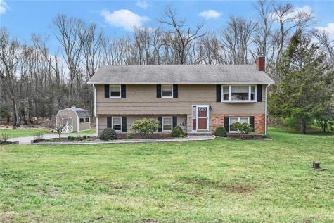14 Maple Tree Road Brookfield CT 06804