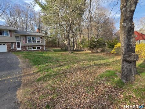 9 Deerbrook Road Norwich CT 06360