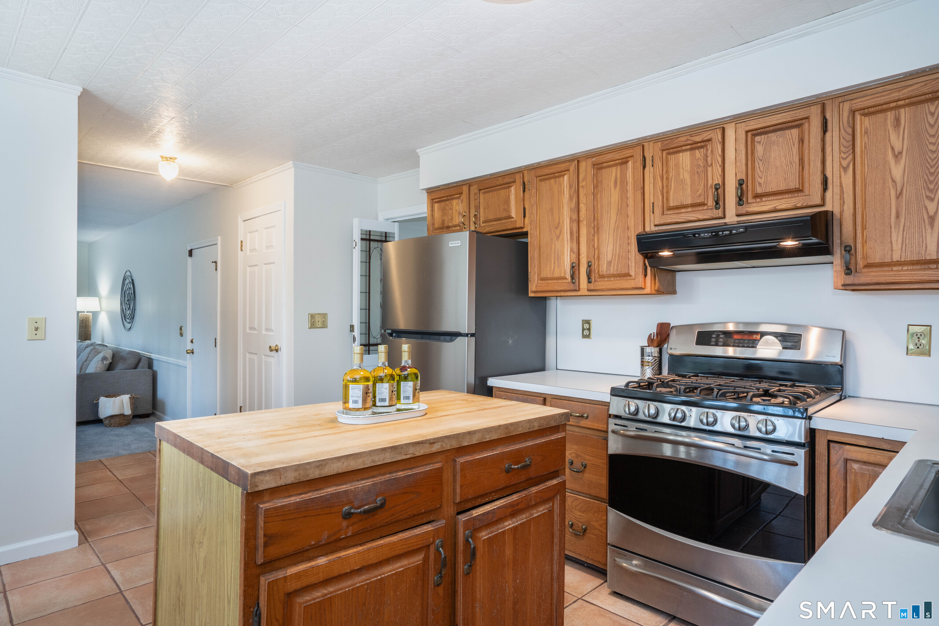 17 Michael Drive Farmington CT 06032
