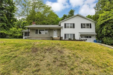 188 Sandquist Circle Hamden CT 06514