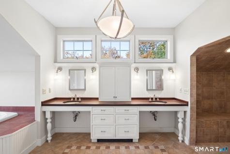 8 Andrew Drive Canton CT 06019