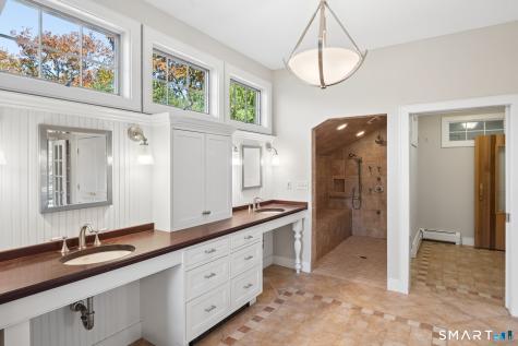 8 Andrew Drive Canton CT 06019