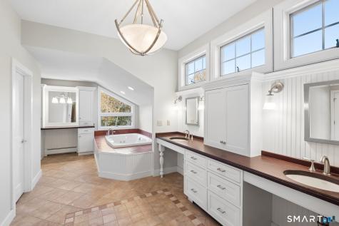 8 Andrew Drive Canton CT 06019