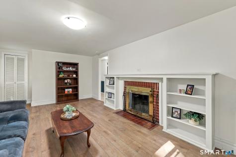 170 West Mountain Road Simsbury CT 06070