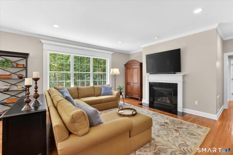 8 Carson Way Simsbury CT 06070