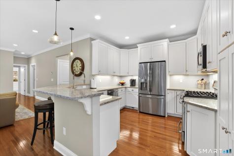 8 Carson Way Simsbury CT 06070
