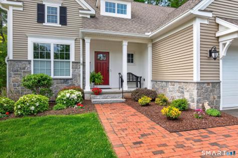 8 Carson Way Simsbury CT 06070