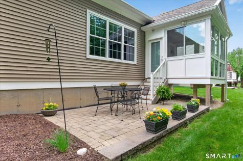 8 Carson Way Simsbury CT 06070