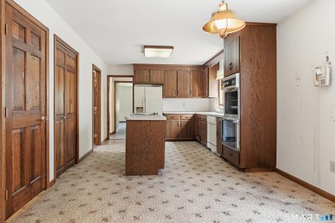 20 Brookwood Drive Newtown CT 06470