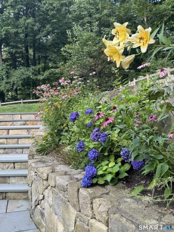 250 Ivy Hill Road Ridgefield CT 06877