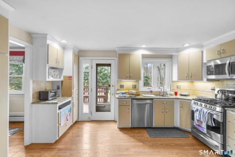 46 Burnwood Drive Bloomfield CT 06002