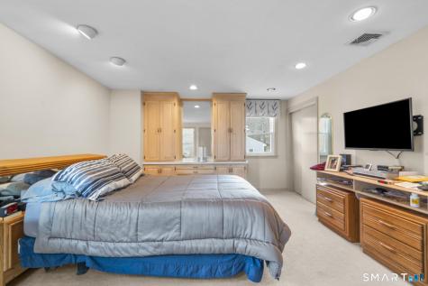 46 Burnwood Drive Bloomfield CT 06002