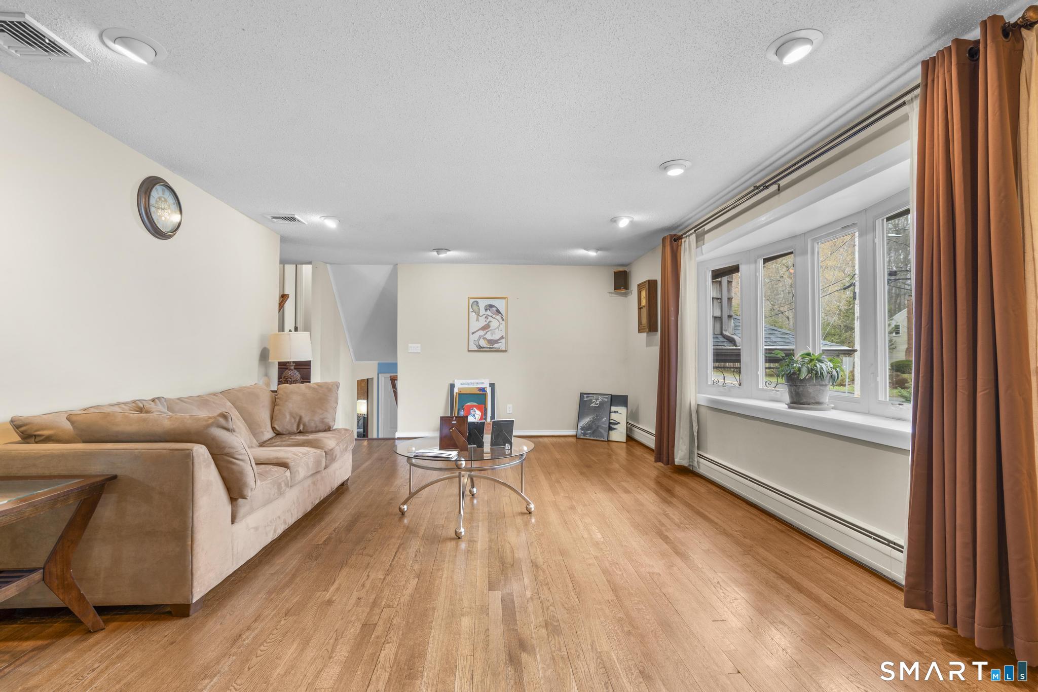 46 Burnwood Drive Bloomfield CT 06002