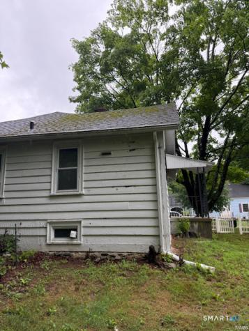 11 Cottage Street Putnam CT 06260