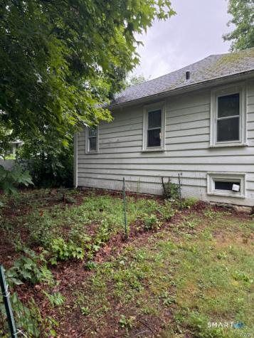 11 Cottage Street Putnam CT 06260