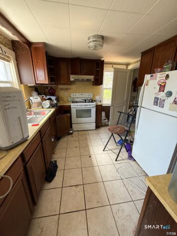 11 Cottage Street Putnam CT 06260