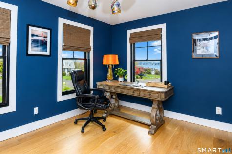 8 East Wharf Road Waterford CT 06385