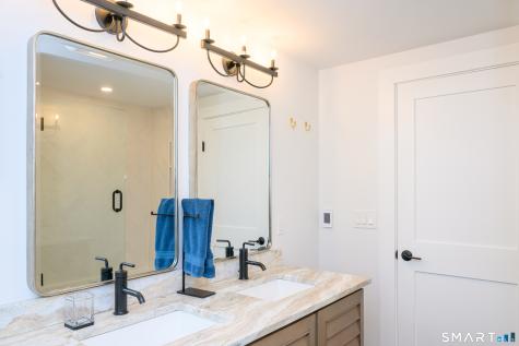 8 East Wharf Road Waterford CT 06385