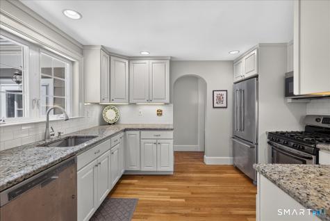 41 Greenway Street Hamden CT 06517