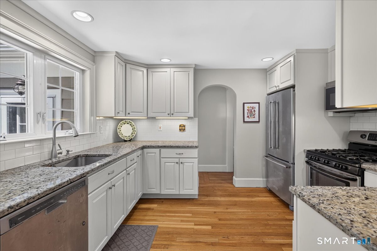 41 Greenway Street Hamden CT 06517