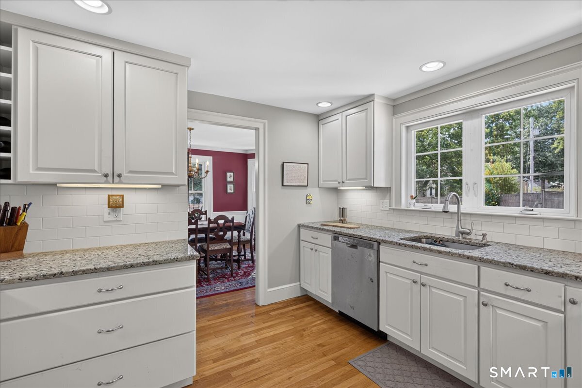 41 Greenway Street Hamden CT 06517