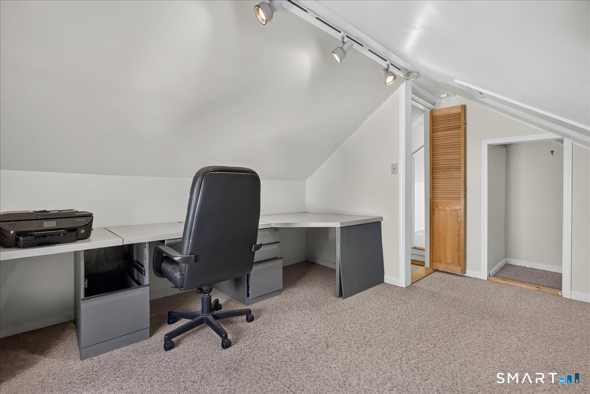 41 Greenway Street Hamden CT 06517