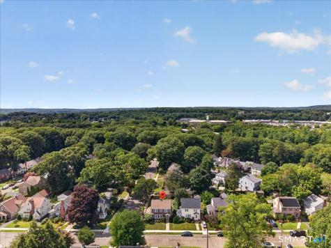 41 Greenway Street Hamden CT 06517