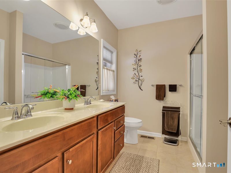 19 Sonoma Lane Middletown CT 06457