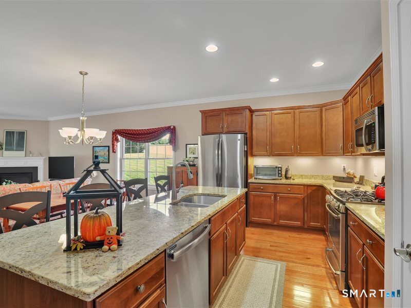 19 Sonoma Lane Middletown CT 06457