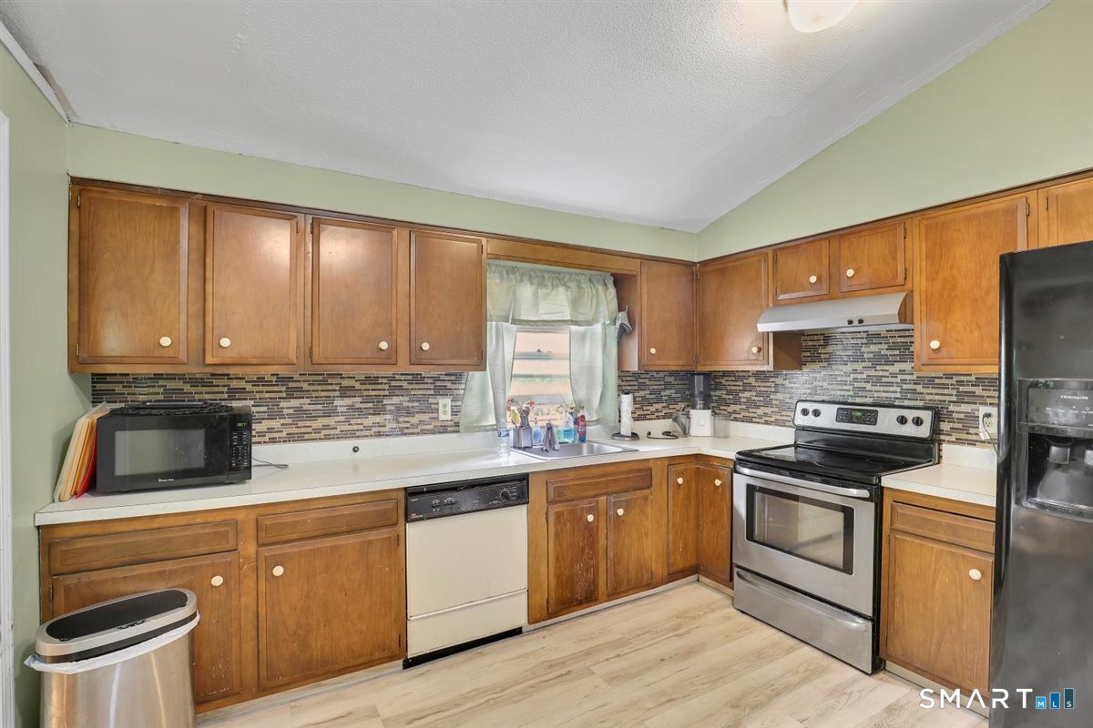 59 Gordon Lane East Hartford CT 06118