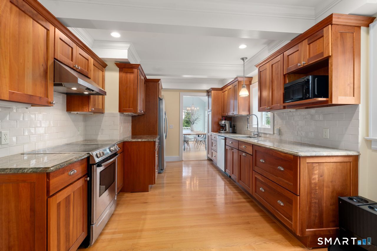 38 Reynolds Drive Fairfield CT 06824