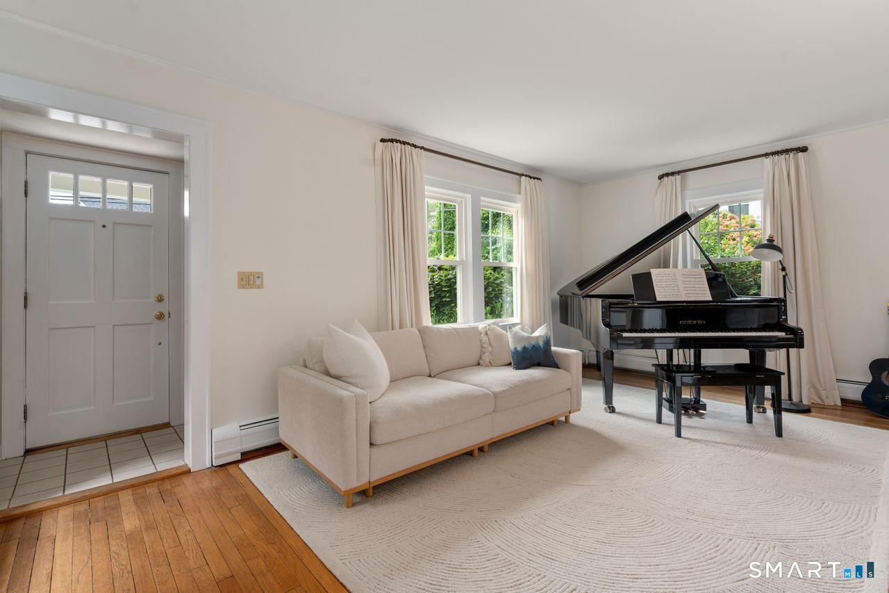 38 Reynolds Drive Fairfield CT 06824