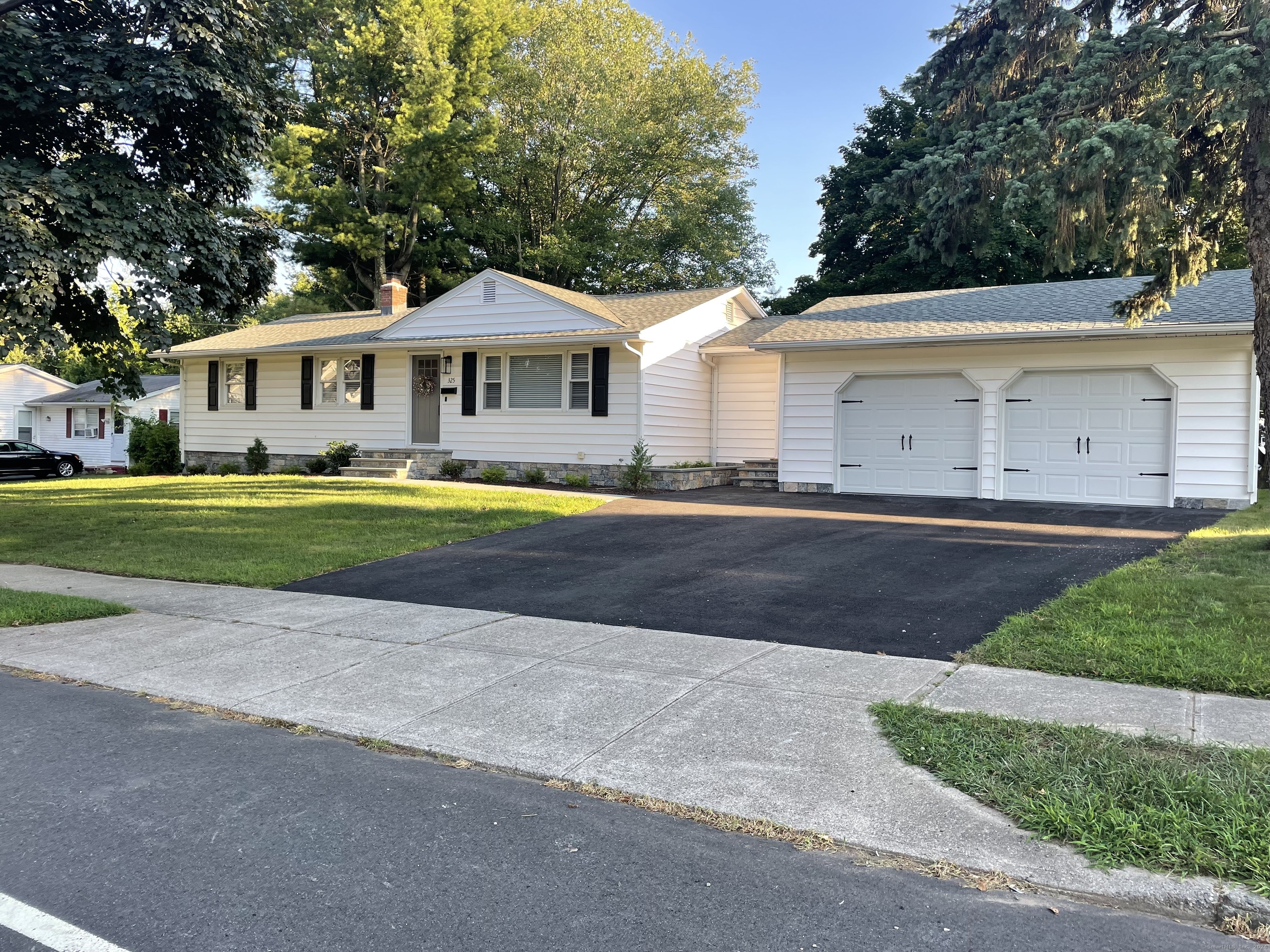325 Pond Point Avenue Milford CT 06460