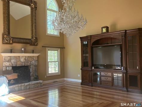 5 Cranberry Lane Shelton CT 06484