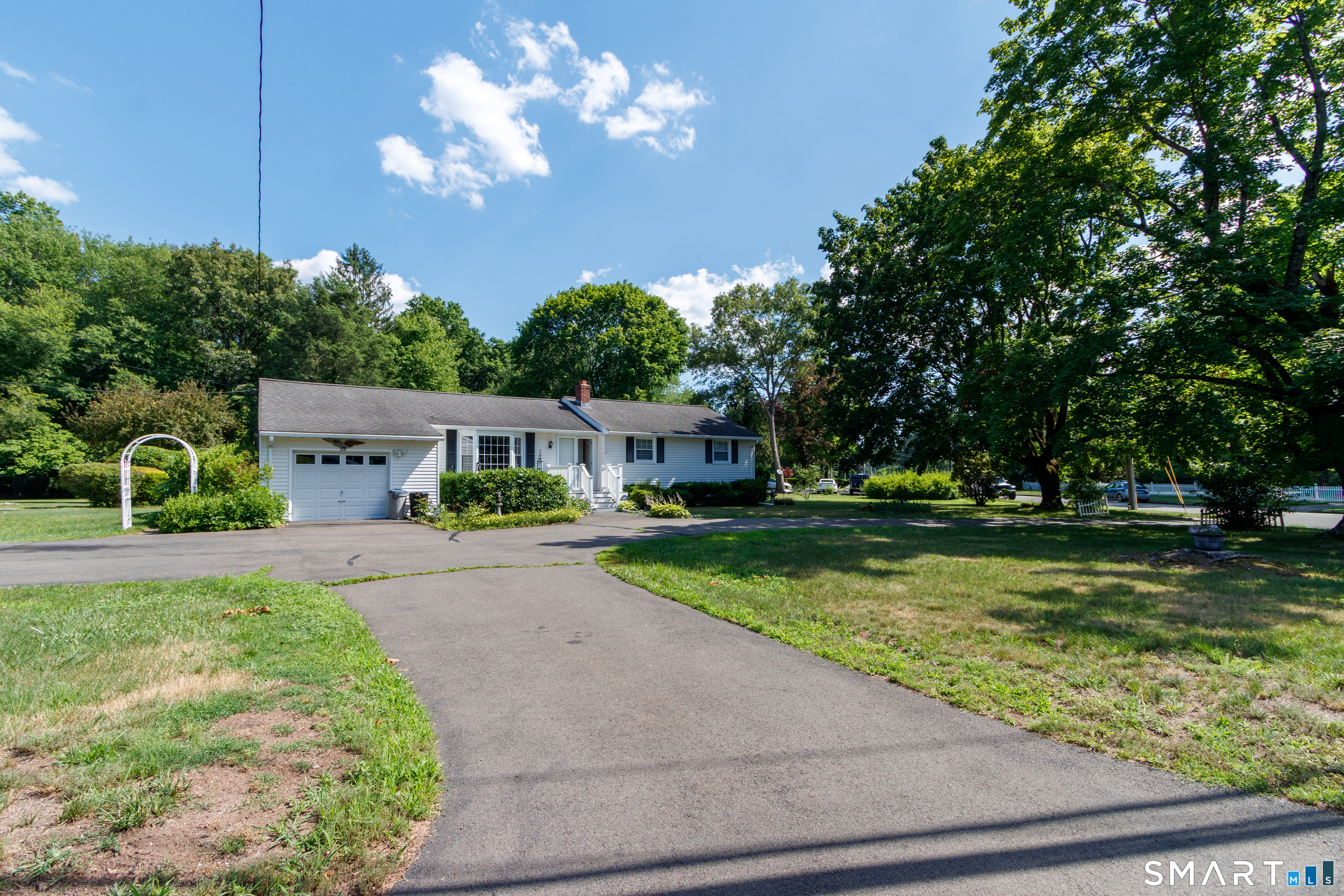 176 Clintonville Road North Haven CT 06473
