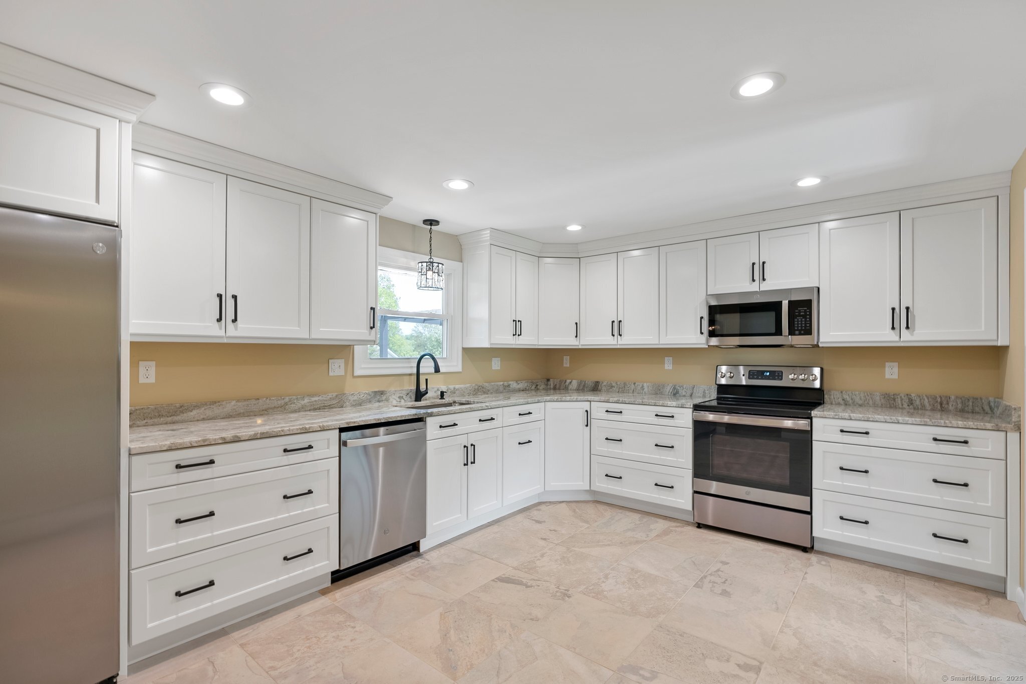 104 Willow Street Wethersfield CT 06109