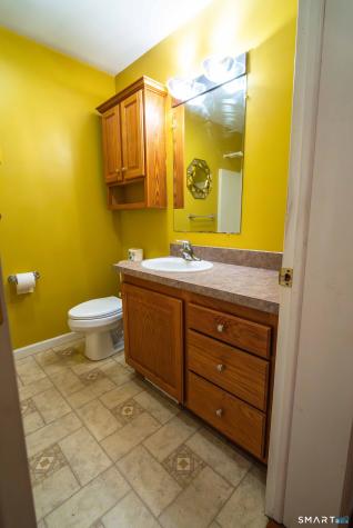 37 Autumn Lane East Hartford CT 06108