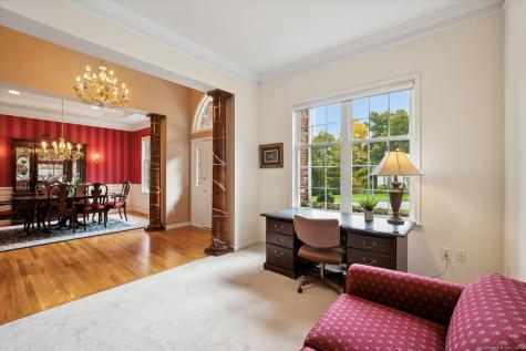 30 Vista Way Bloomfield CT 06002