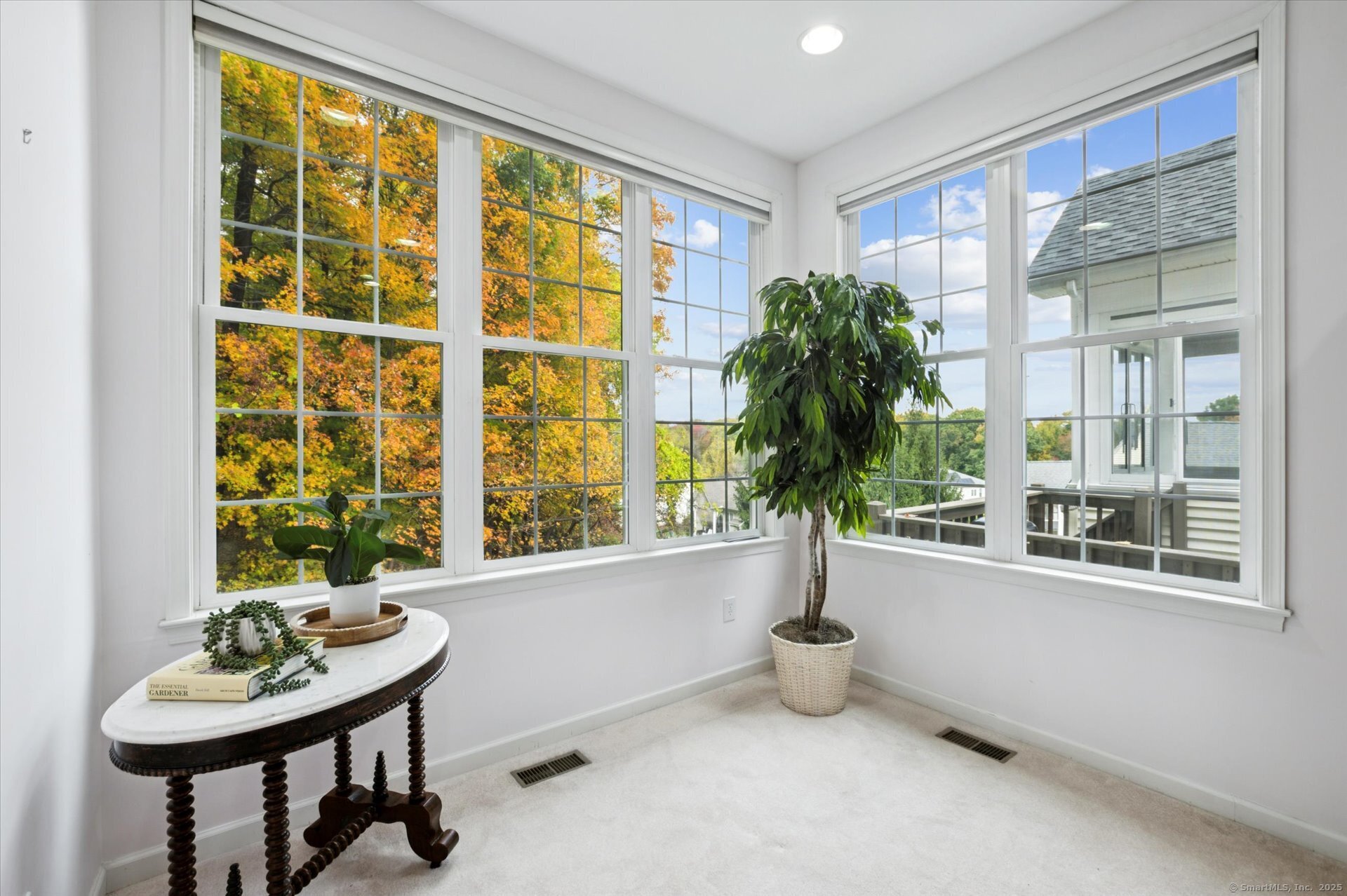 30 Vista Way Bloomfield CT 06002