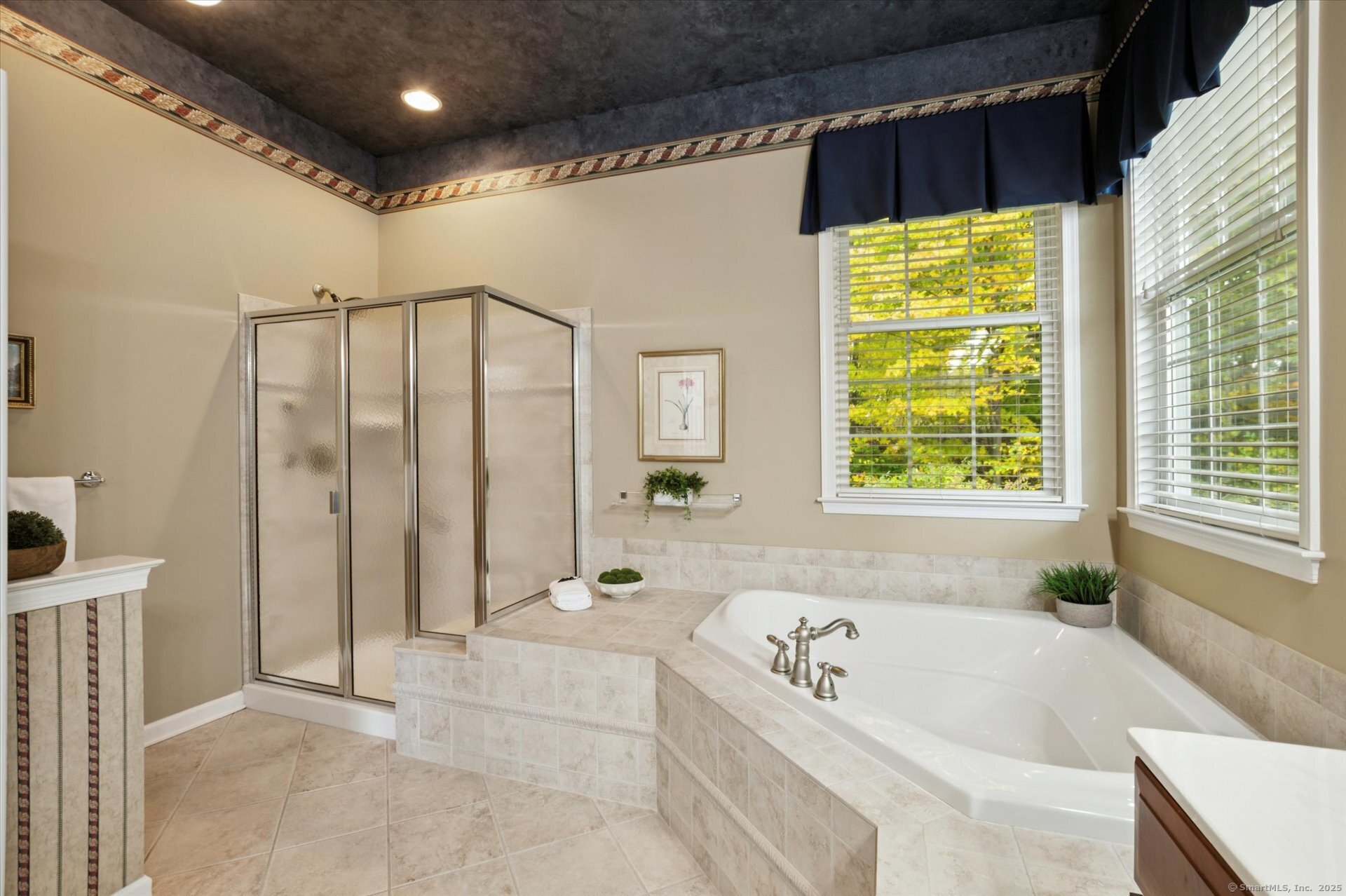 30 Vista Way Bloomfield CT 06002